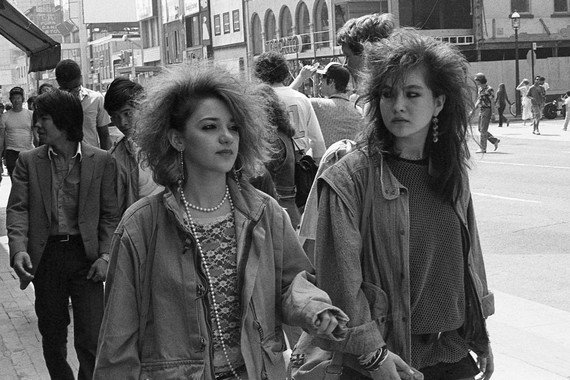 What was 80s fashion with neon clothing, shoulder pads, denim, and bold 1980s accessories